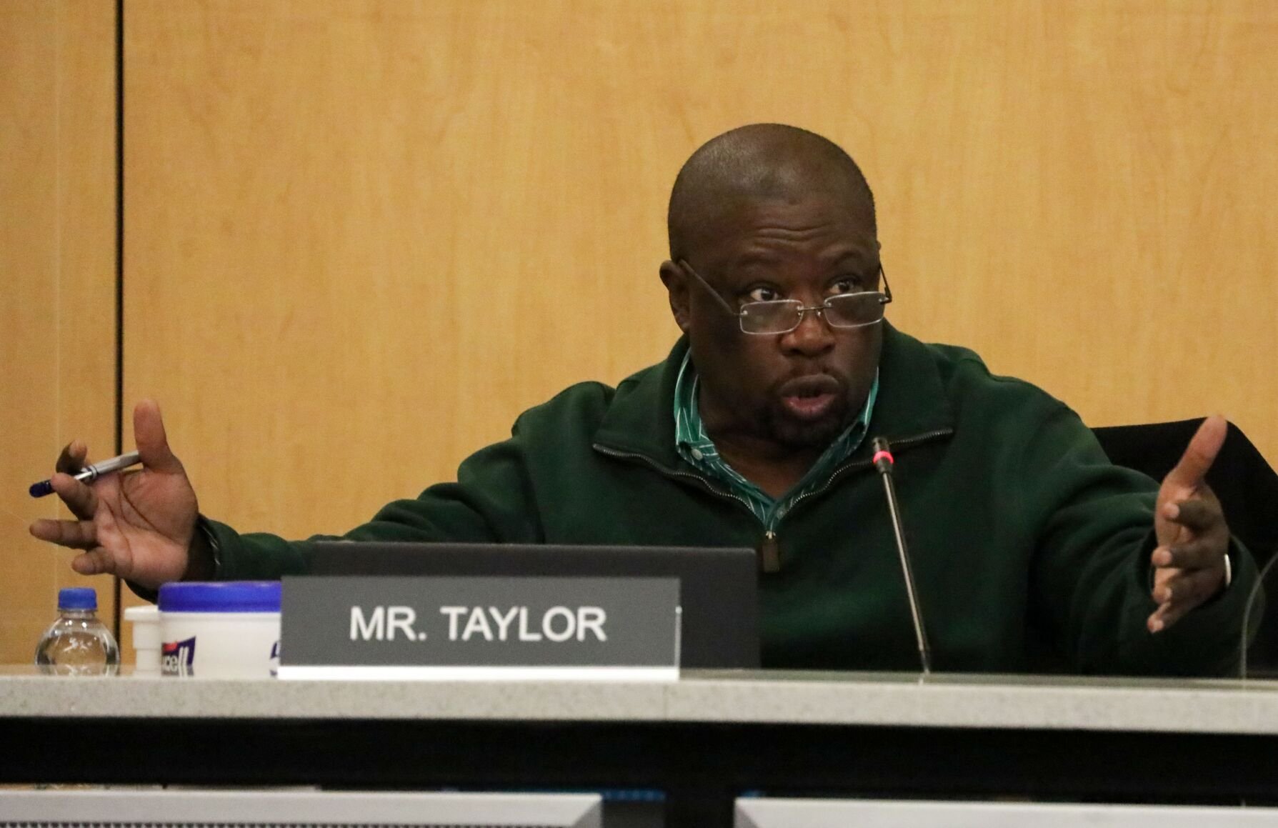 Hazelwood School Board meets to discuss Jana Elementary